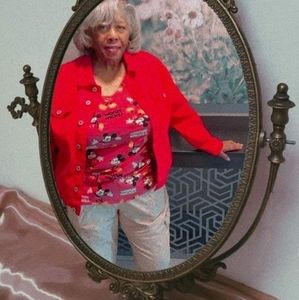 Meet your Posher, Sharon